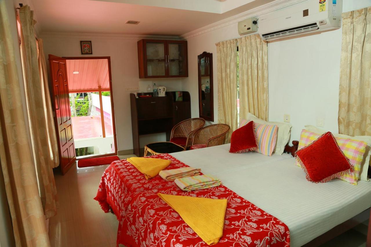 Marari Nest Beach Homestay Марарикулам Екстериор снимка