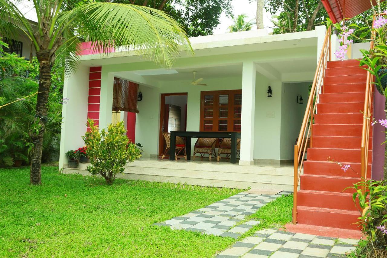 Marari Nest Beach Homestay Марарикулам Екстериор снимка