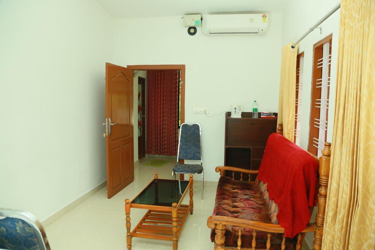 Marari Nest Beach Homestay Марарикулам Екстериор снимка